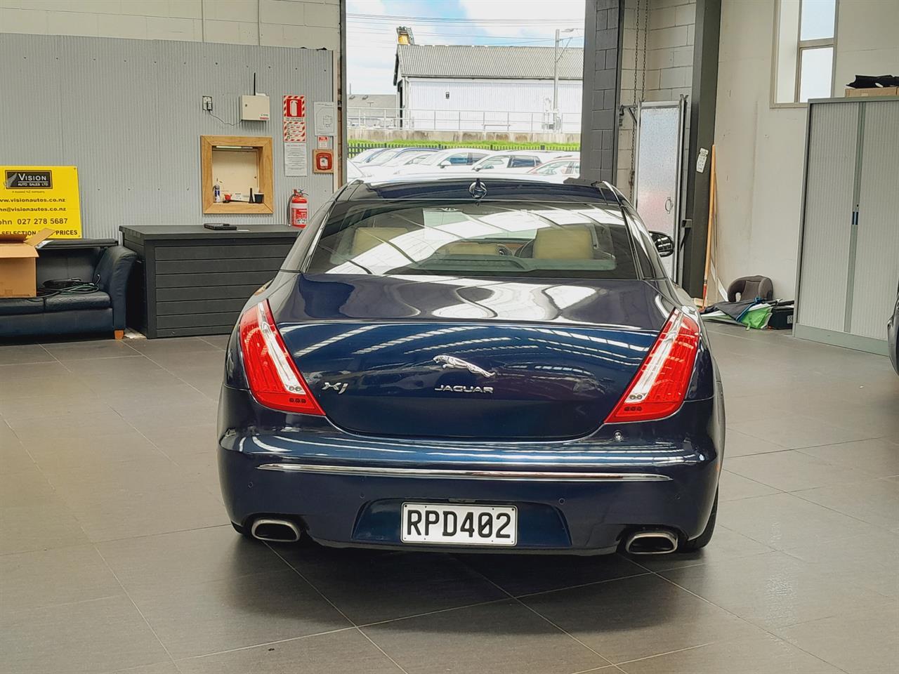 2013 Jaguar XJ