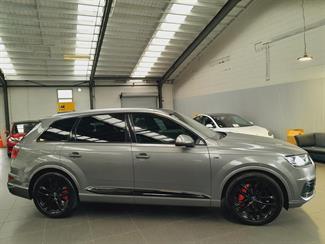 2016 Audi Q7 - Thumbnail