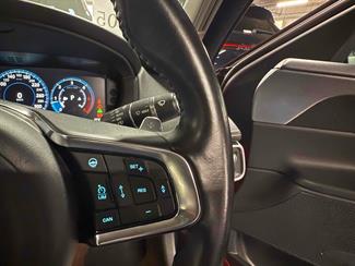 2018 Jaguar XE - Thumbnail