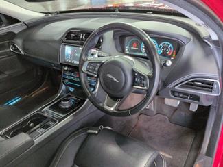 2018 Jaguar XE - Thumbnail