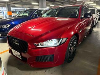 2018 Jaguar XE - Thumbnail