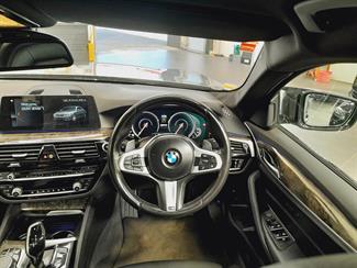 2018 BMW 530e - Thumbnail