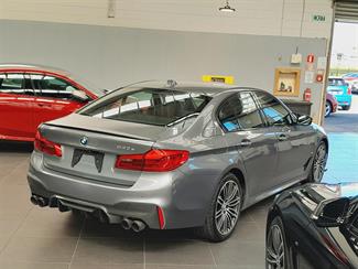 2018 BMW 530e - Thumbnail