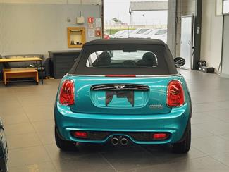 2017 Mini Cooper - Thumbnail