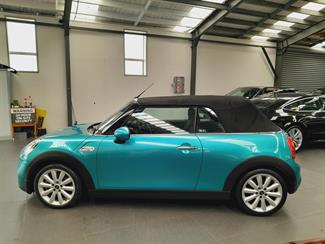 2017 Mini Cooper - Thumbnail