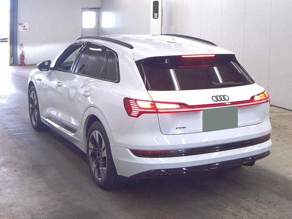 2022 Audi Q8