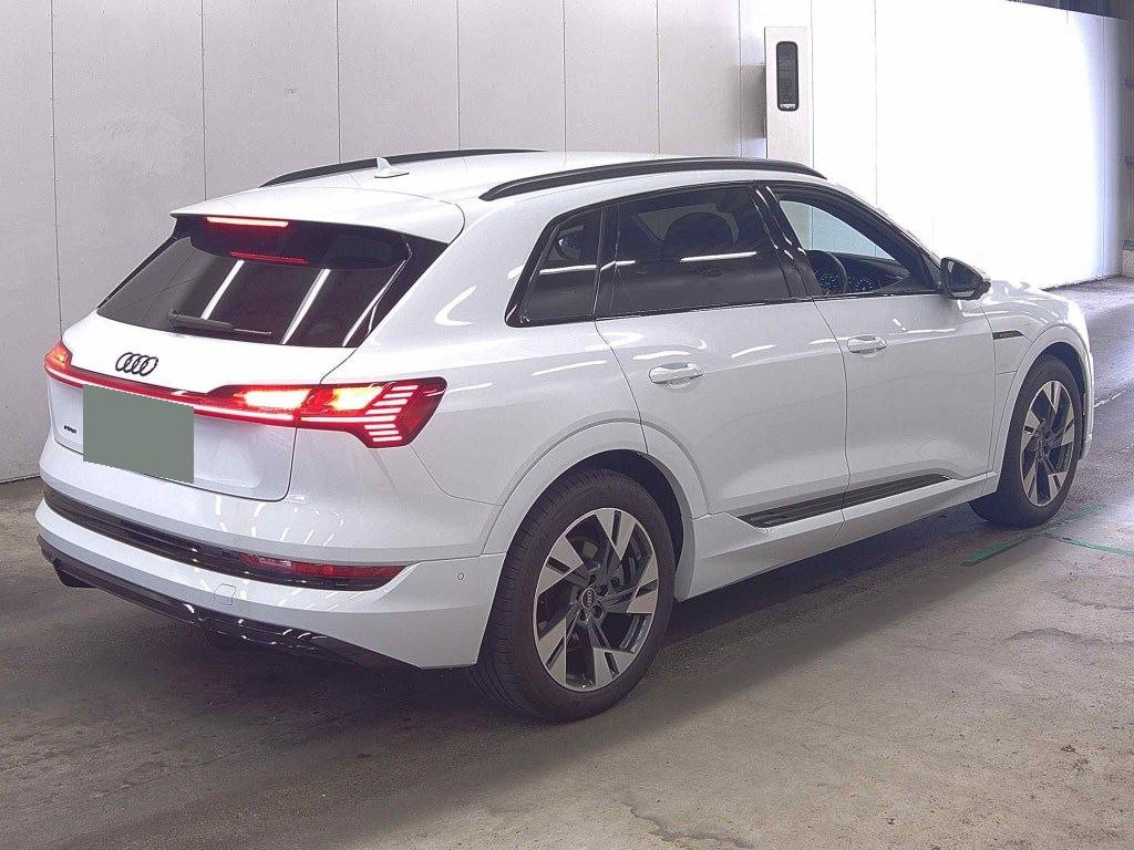 2022 Audi Q8