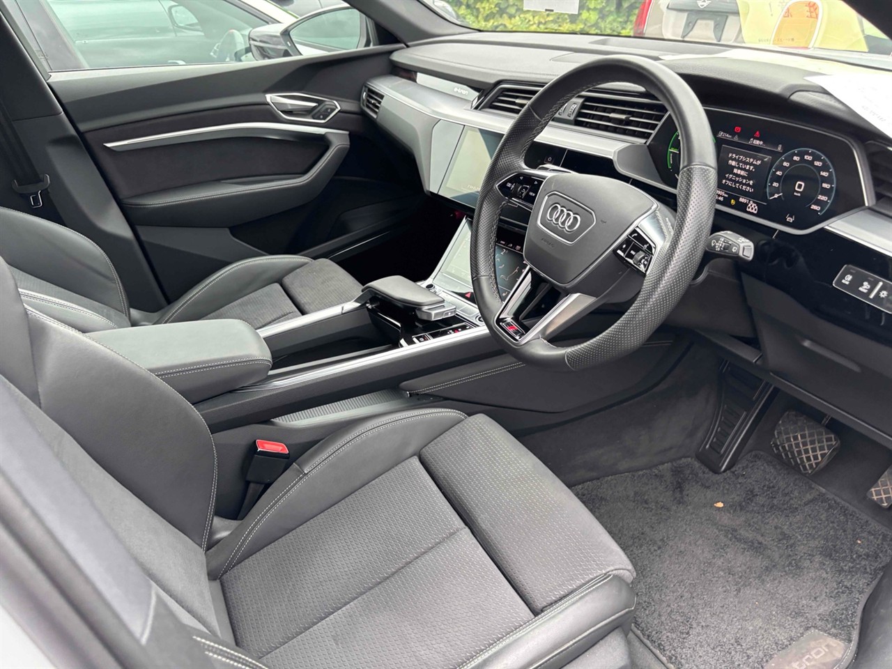 2022 Audi Q8