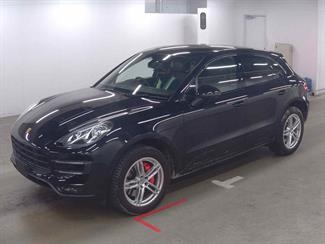 2016 Porsche Macan - Thumbnail