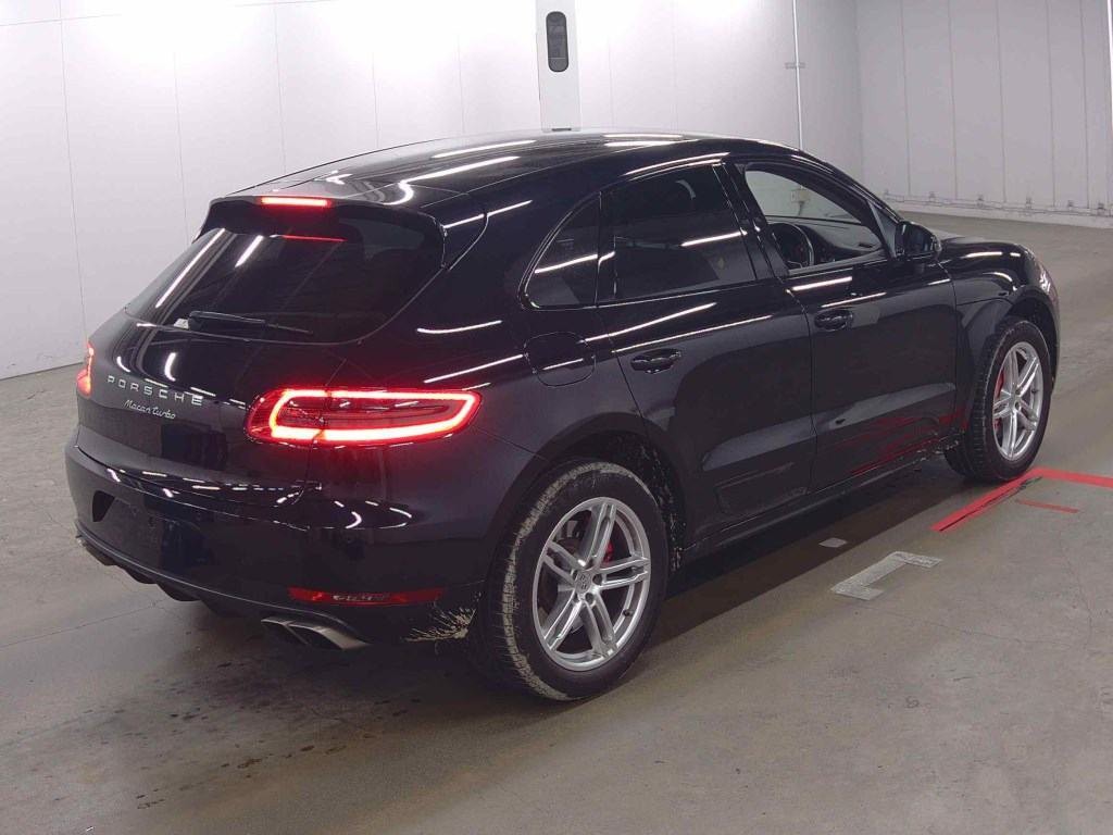 2016 Porsche Macan