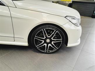 2010 Mercedes-Benz E 500 - Thumbnail