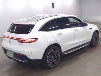 2022 Mercedes-Benz EQC - Thumbnail