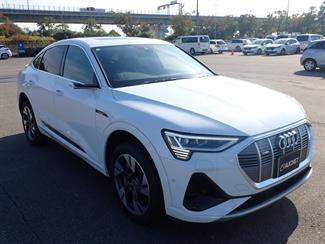 2021 Audi E-tron - Thumbnail