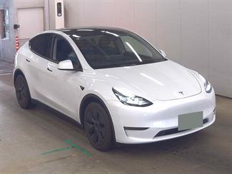 2024 Tesla Model Y - Thumbnail