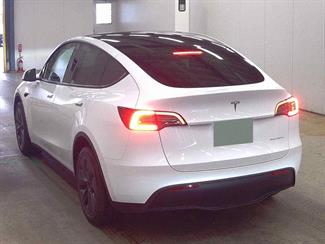 2024 Tesla Model Y - Thumbnail