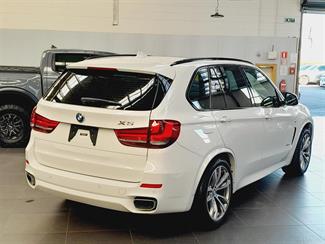 2017 BMW X5 - Thumbnail