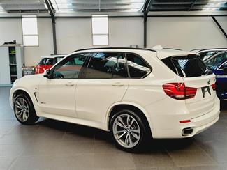 2017 BMW X5 - Thumbnail