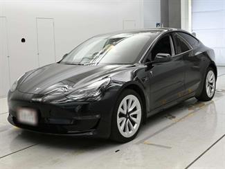 2021 Tesla Model 3 - Thumbnail