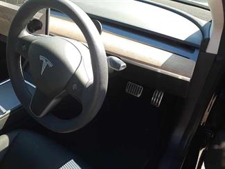 2021 Tesla Model 3 - Thumbnail
