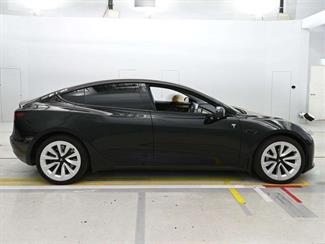 2021 Tesla Model 3 - Thumbnail