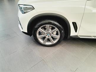 2021 BMW X5 - Thumbnail