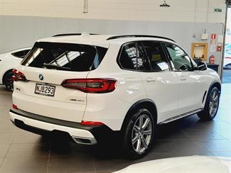 2021 BMW X5 - Thumbnail