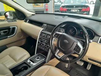 2016 Land Rover Discovery Sport - Thumbnail