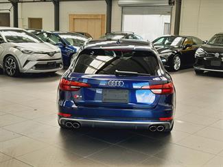 2017 Audi S4 - Thumbnail