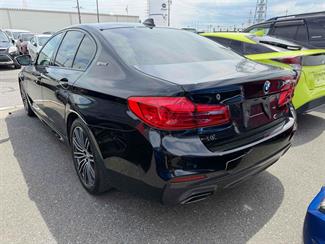 2017 BMW 530e - Thumbnail
