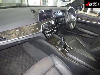 2017 BMW 530e - Thumbnail