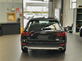 2017 Audi A4 - Thumbnail