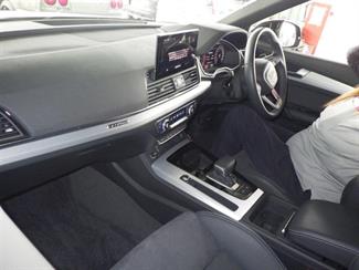 2022 Audi Q5 - Thumbnail