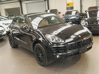 2018 Porsche Macan - Thumbnail