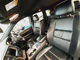 2016 Jeep Grand Cherokee - Thumbnail