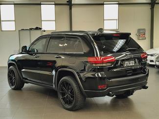 2016 Jeep Grand Cherokee - Thumbnail