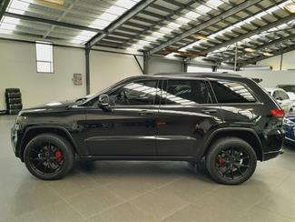 2016 Jeep Grand Cherokee - Thumbnail