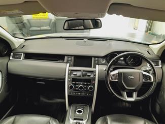 2016 Land Rover Discovery Sport - Thumbnail