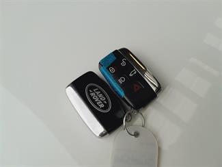 2016 Land Rover Discovery Sport - Thumbnail