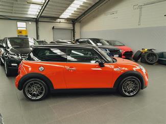 2018 Mini Cooper - Thumbnail