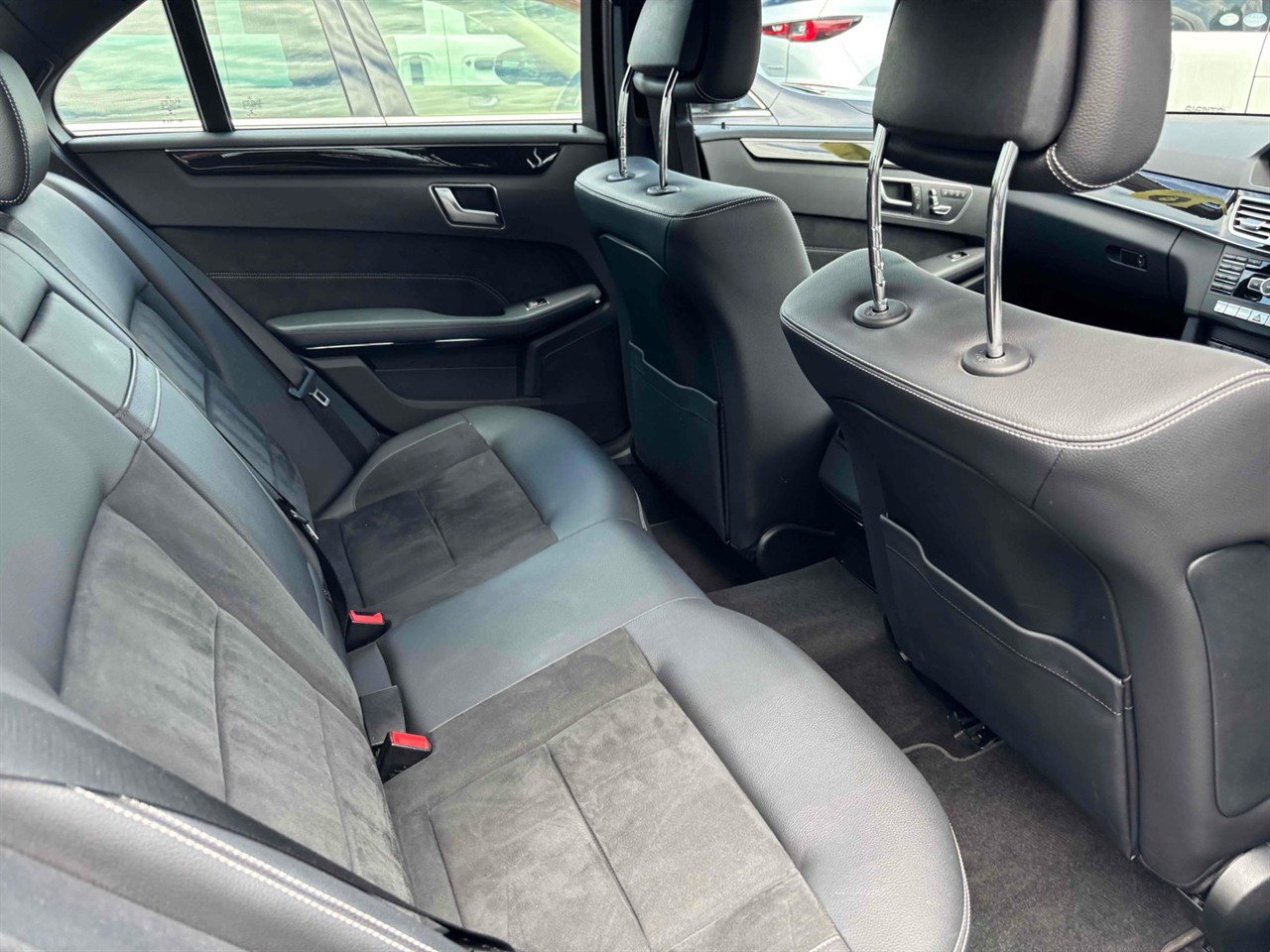 2015 Mercedes-Benz E 220