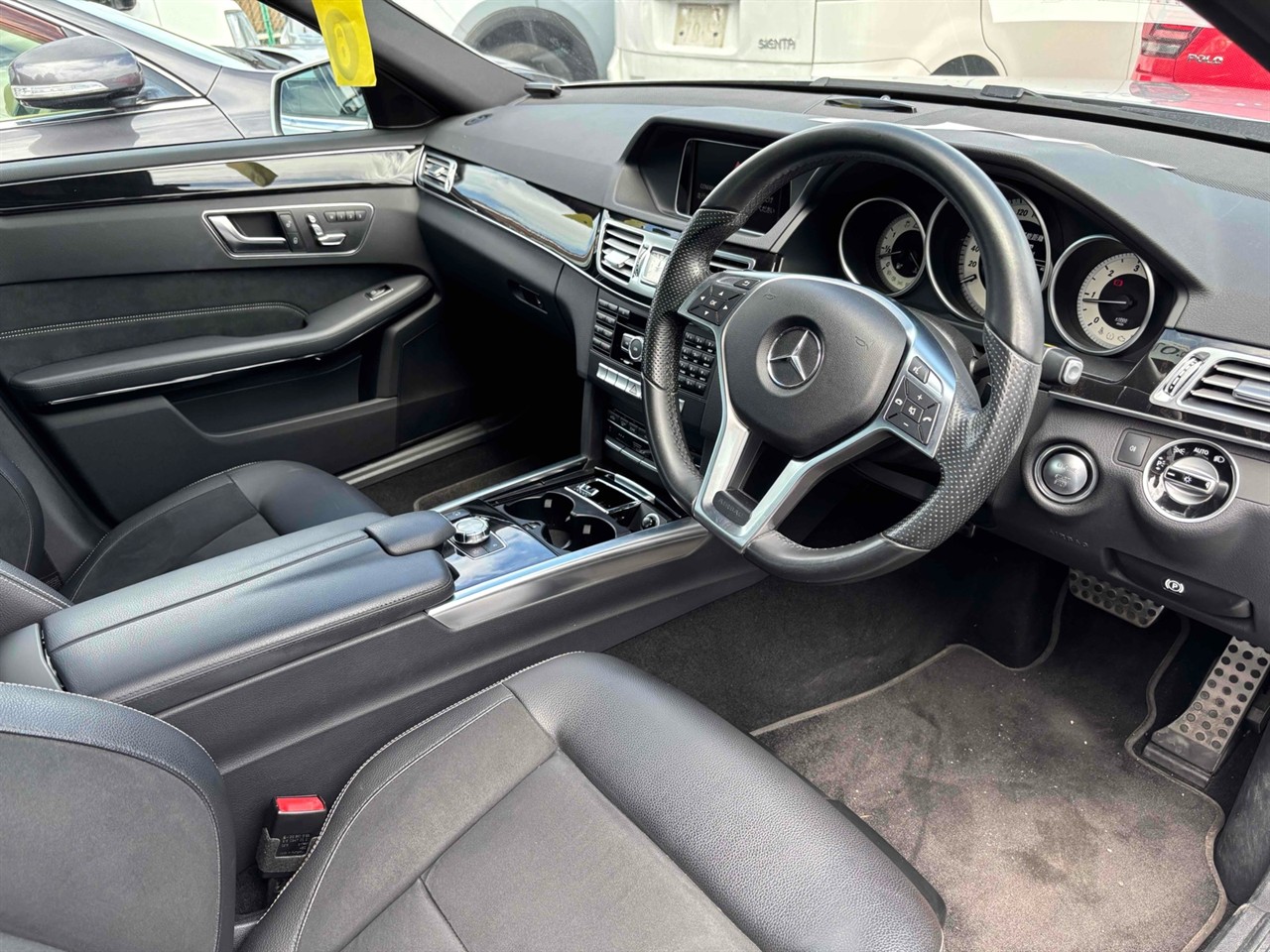 2015 Mercedes-Benz E 220