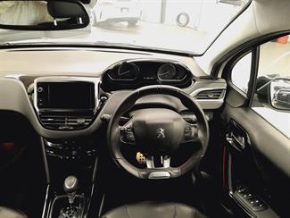 2018 Peugeot 2008 - Thumbnail