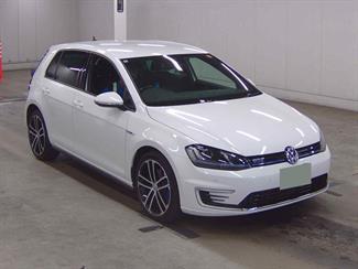 2016 Volkswagen Golf - Thumbnail