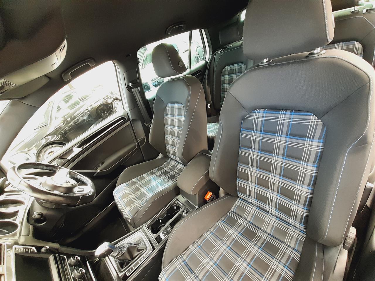 2016 Volkswagen Golf