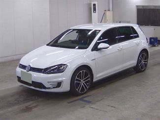 2016 Volkswagen Golf - Thumbnail