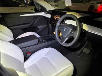 2024 Tesla Model Y - Thumbnail