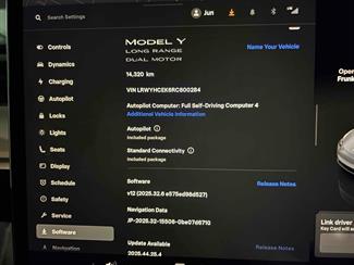 2024 Tesla Model Y - Thumbnail