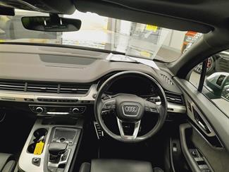 2016 Audi Q7 - Thumbnail