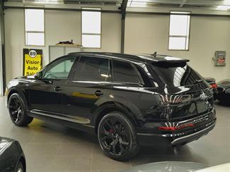 2016 Audi Q7 - Thumbnail