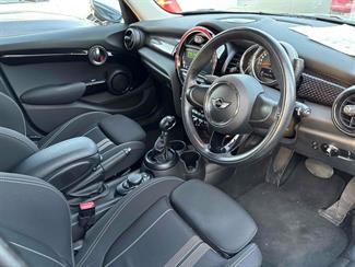 2017 Mini Cooper - Thumbnail